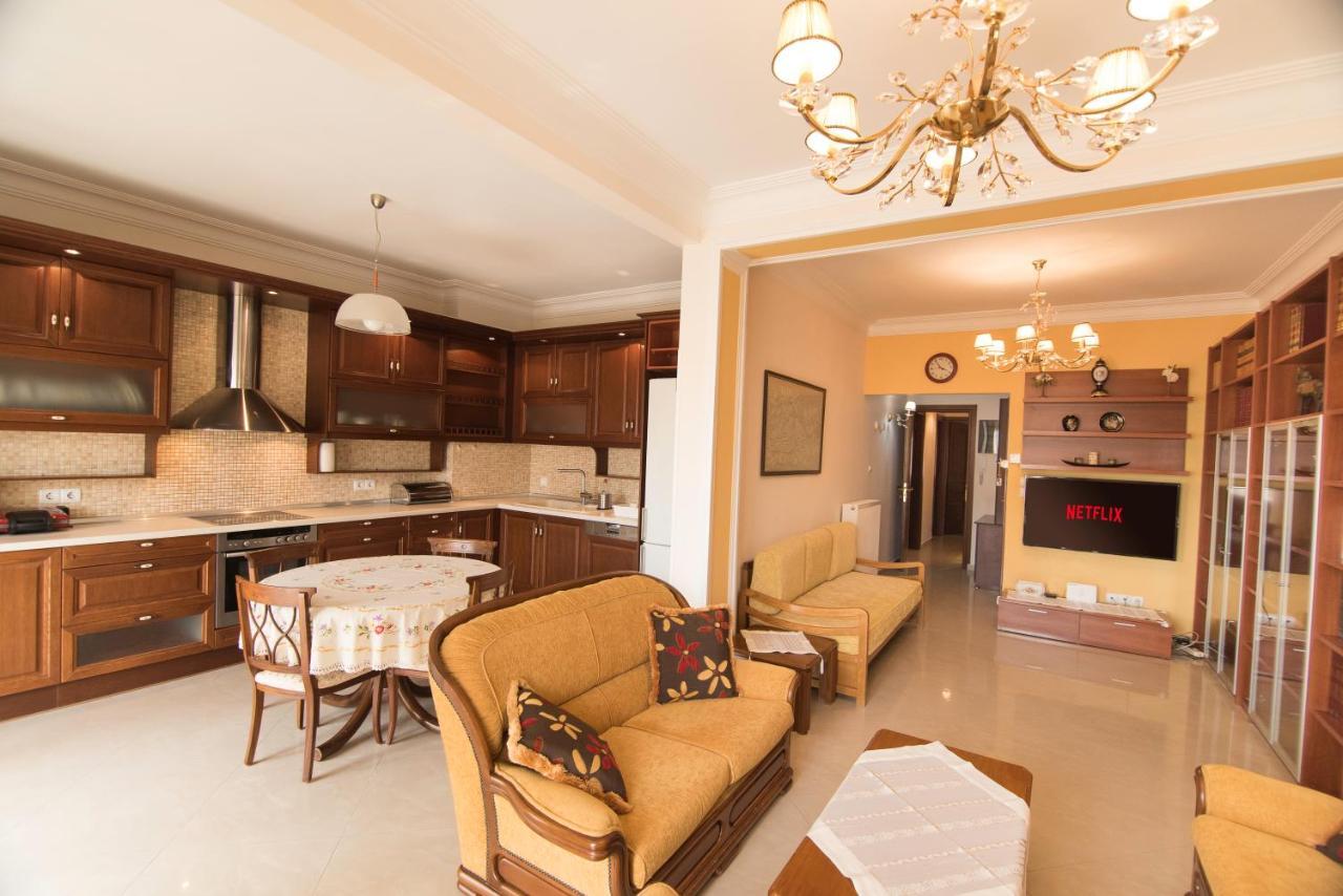 Nesting Ramblers Skg #1 Apartment Солун Екстериор снимка
