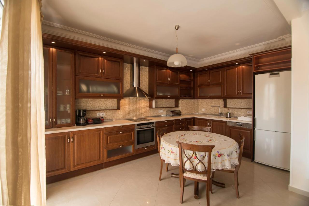 Nesting Ramblers Skg #1 Apartment Солун Екстериор снимка